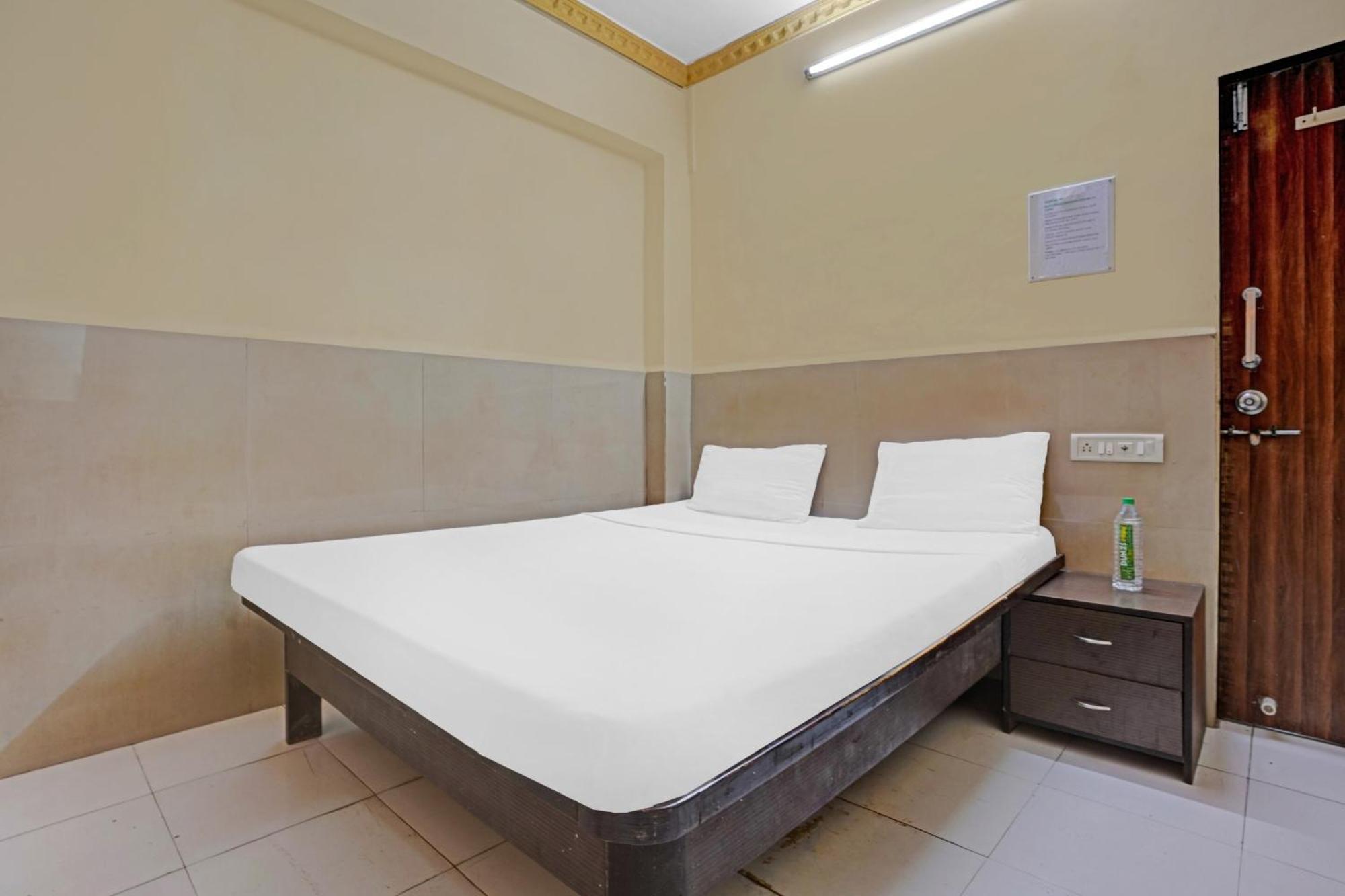 Spot On 81122 Alfa Lodge Bombaim Exterior foto